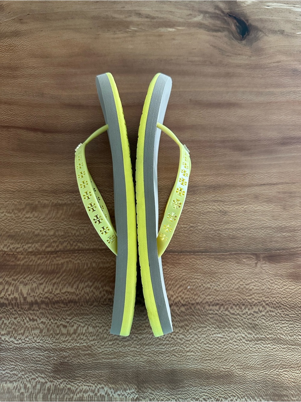 Tory Burch Yellow Strap Taupe Thin Footbed Flip Flop Sandals Thong | Size: 10 - Picture 3 of 12
